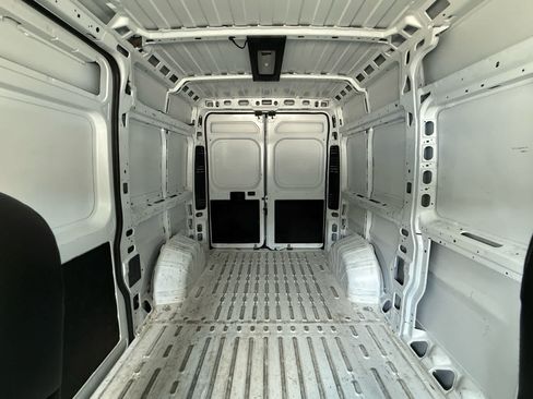 Used 2024 RAM ProMaster 2500 w/ Convenience Group FWD image 25