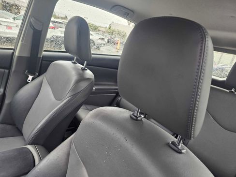 Used 2014 Toyota Prius V Five image 23