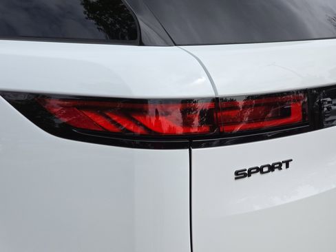 New 2025 Land Rover Range Rover Sport Dynamic SE image 35