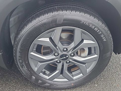 Used 2024 Kia Seltos LX image 10