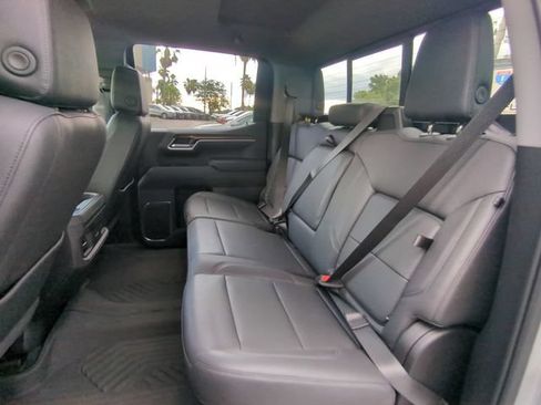 Used 2025 Chevrolet Silverado 1500 RST w/ Convenience Package II AWD/4WD image 16