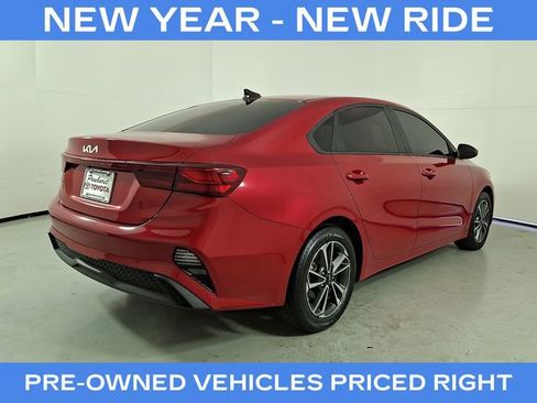 Used 2023 Kia Forte LXS image 8