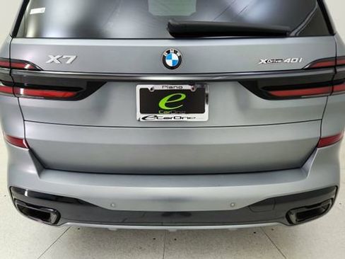 Used 2024 BMW X7 xDrive40i w/ M Sport Package image 11