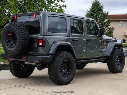 Used 2022 Jeep Wrangler Unlimited Sahara w/ Cold Weather Group AWD/4WD image 8