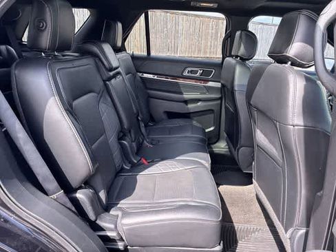 Used 2016 Ford Explorer Platinum AWD/4WD image 30