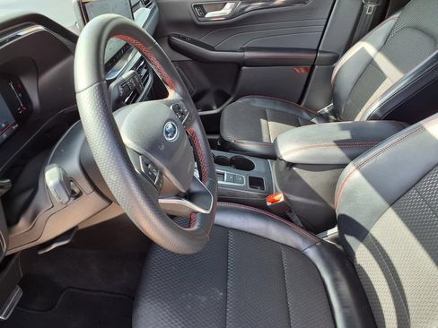 Used 2024 Ford Escape ST-Line w/ Tech Pack #1 FWD image 16