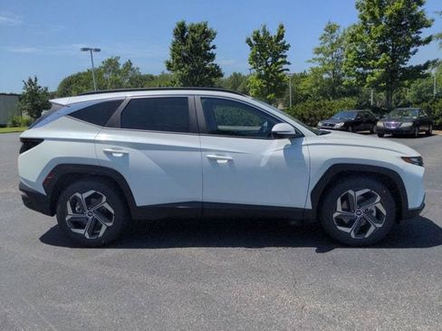Used 2022 Hyundai Tucson SEL w/ Convenience Package FWD image 3