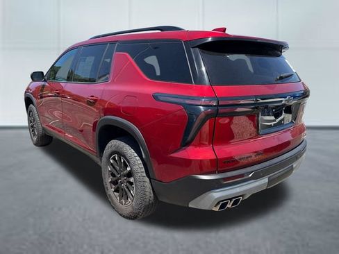 Used 2024 Chevrolet Traverse Z71 w/ LPO, Floor Liner Package AWD/4WD image 2