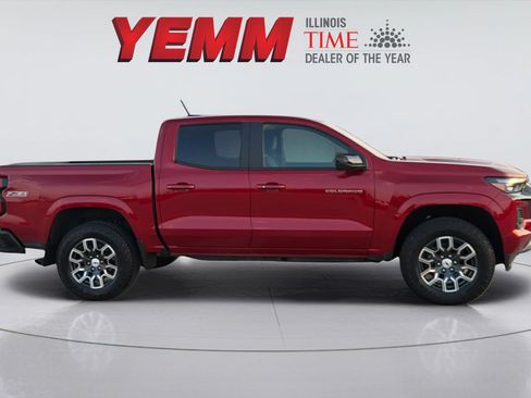 Used 2024 Chevrolet Colorado Z71 w/ Z71 Convenience Package 2 AWD/4WD image 9