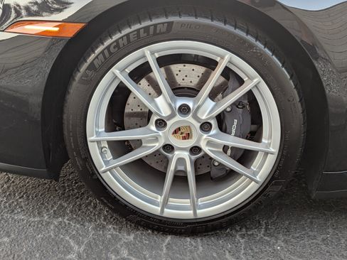 Certified 2025 Porsche 911 Carrera w/ Premium Package image 10