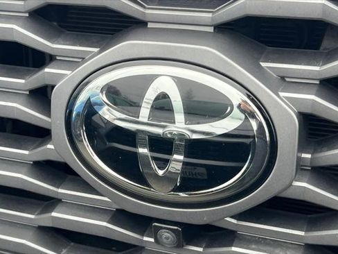 Certified 2023 Toyota Tacoma TRD Off-Road image 10