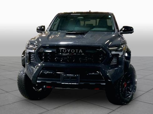 Used 2025 Toyota Tacoma TRD Pro AWD/4WD image 4