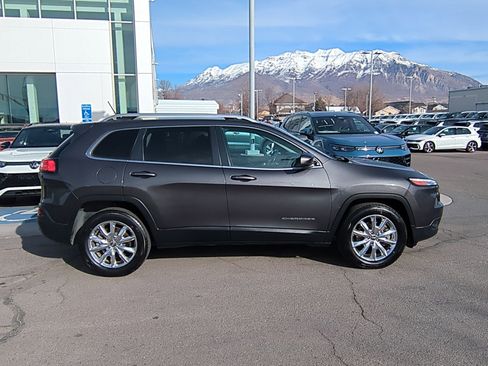 Used 2015 Jeep Cherokee Limited image 2
