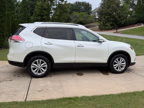 Used 2016 Nissan Rogue SV AWD/4WD image 5