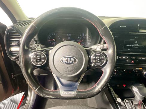 Used 2021 Kia Soul Turbo FWD image 17