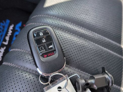 Used 2025 Honda HR-V EX-L image 33