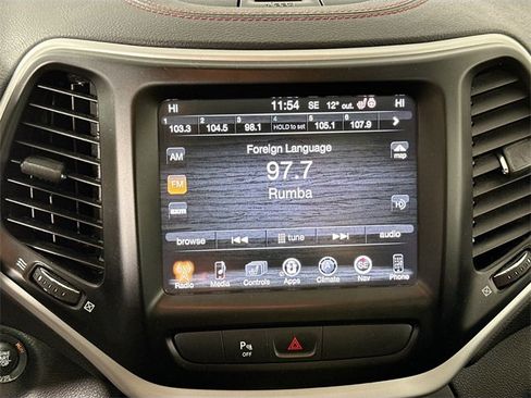 Used 2018 Jeep Cherokee Trailhawk w/ Comfort/Convenience Group image 15