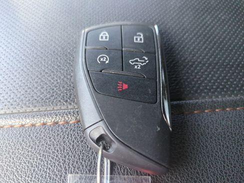 Used 2023 GMC Sierra 1500 AT4 image 30