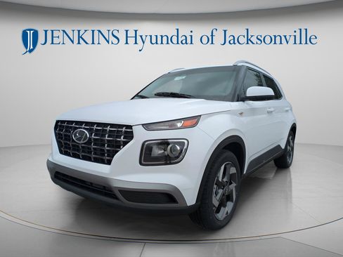 New 2026 Hyundai Venue SEL FWD image 7