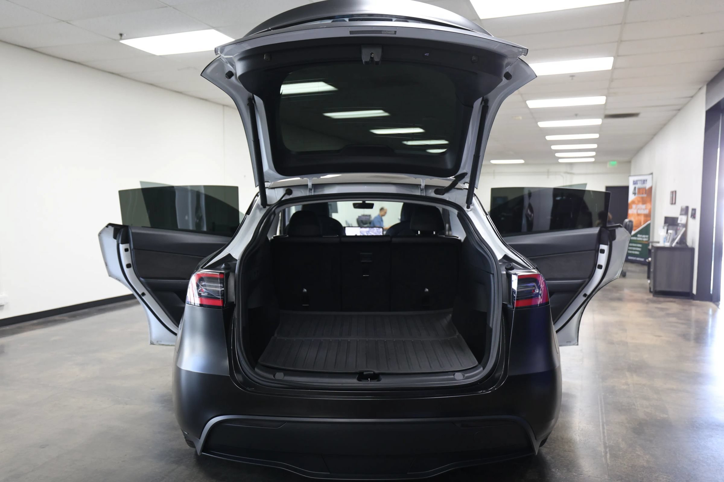 Used 2021 Tesla Model Y Long Range AWD/4WD image 43
