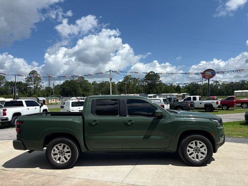 Used 2023 Nissan Frontier SV RWD image 4