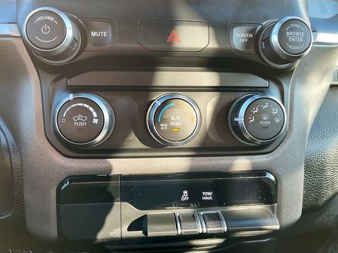 Used 2021 RAM 1500 Big Horn image 16