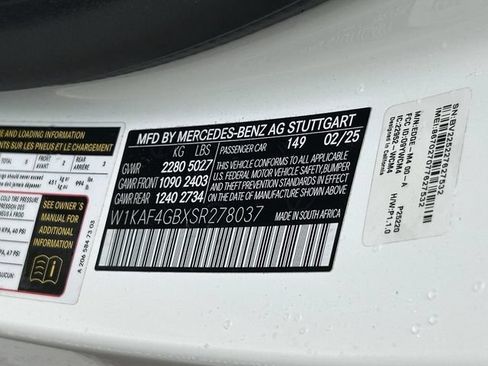 Used 2025 Mercedes-Benz C 300 Sedan image 31