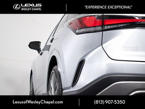 Used 2024 Lexus RX 350 FWD w/ Convenience Package image 9