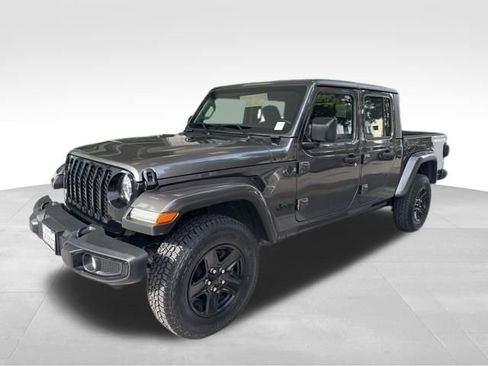 Used 2021 Jeep Gladiator Sport image 1