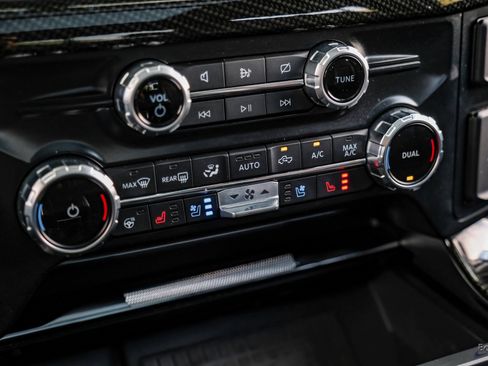 Used 2022 Ford F150 Lariat w/ Equipment Group 502A High image 62