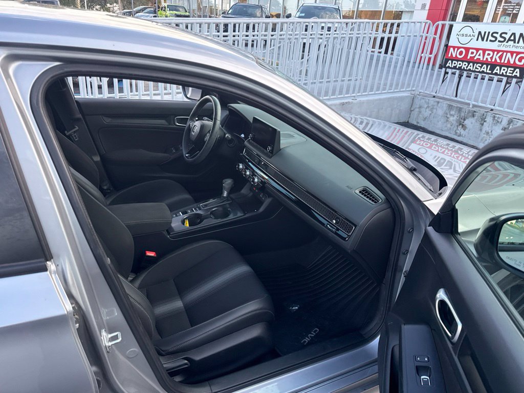 Used 2024 Honda Civic Sport image 11