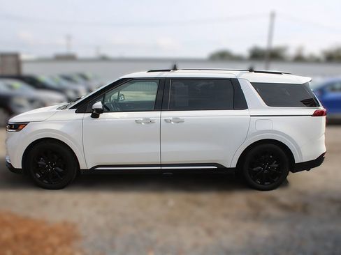 Certified 2023 Kia Carnival SX image 19