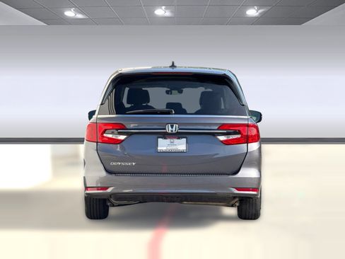 Certified 2024 Honda Odyssey EX-L image 9