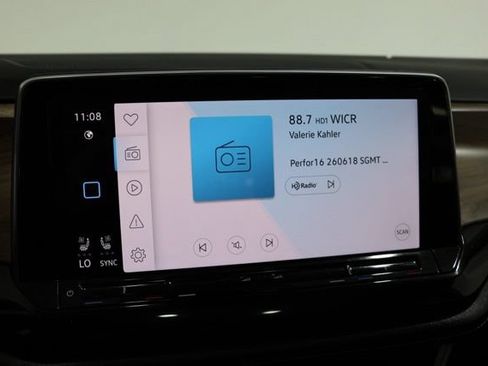 Used 2025 Volkswagen Atlas SE FWD image 23
