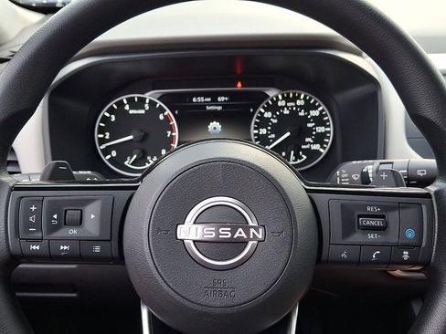 Certified 2022 Nissan Rogue SV AWD/4WD image 18