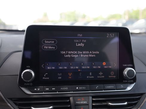 Used 2023 Nissan Altima 2.5 SV FWD image 14