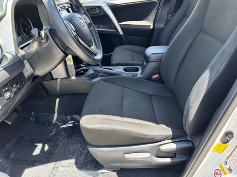 Used 2017 Toyota RAV4 LE w/ Carpet Mat Package FWD image 17