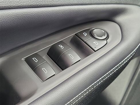 New 2026 Chevrolet Blazer EV LT image 13