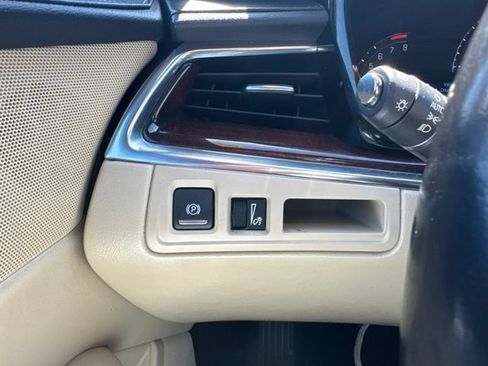 Used 2019 Cadillac XT5 Luxury FWD image 26