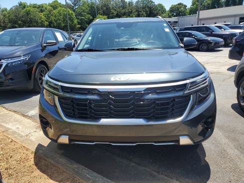 Used 2025 Kia Seltos S FWD image 2