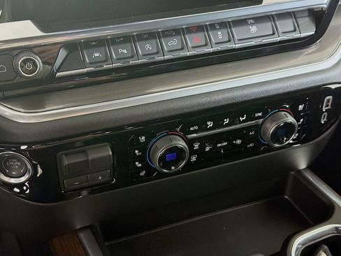 New 2026 Chevrolet Silverado 1500 High Country w/ Midnight Edition AWD/4WD image 16