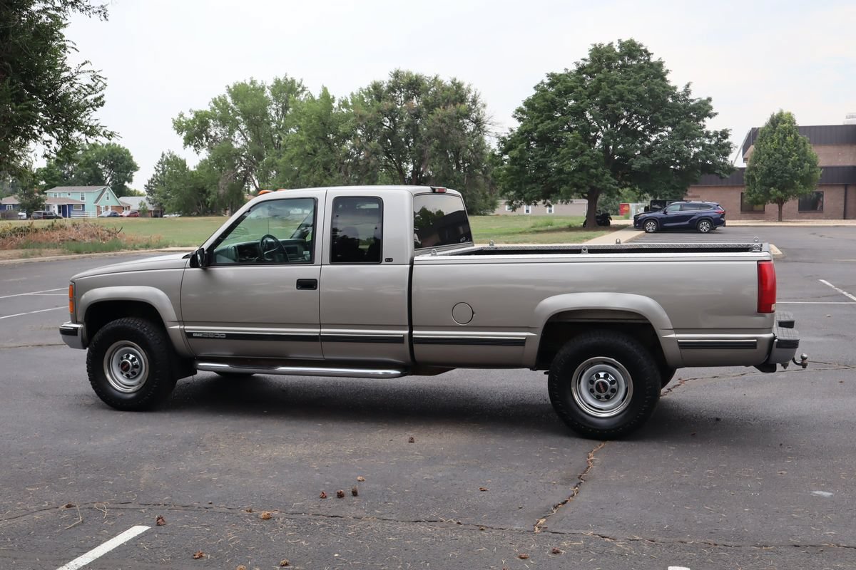 Used 1998 GMC Sierra 2500 4x4 Extended Cab w/ Marketing Option Pkg 3 image 8