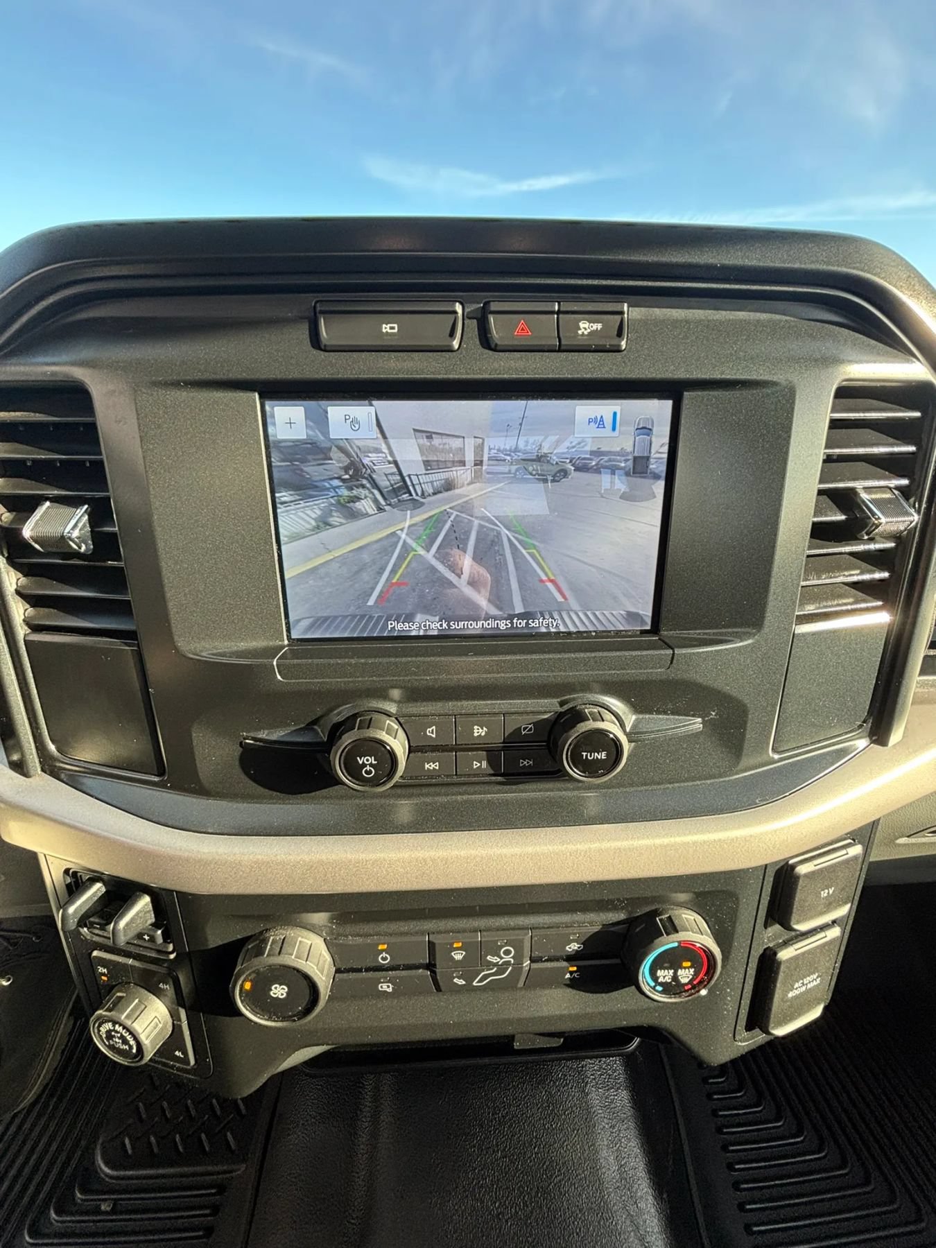 Used 2022 Ford F150 XL w/ Equipment Group 101A High AWD/4WD image 21