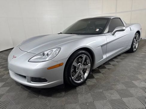 Used 2009 Chevrolet Corvette Coupe w/ Preferred Equipment Group RWD image 7