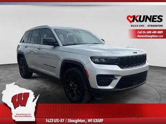 Used 2024 Jeep Grand Cherokee Altitude AWD/4WD video 1
