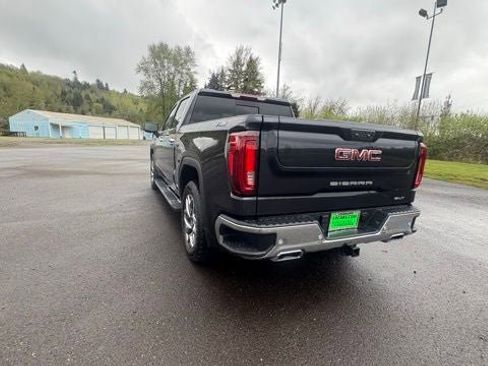 Used 2024 GMC Sierra 1500 SLT w/ SLT Premium Plus Package AWD/4WD image 10