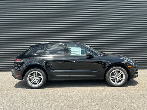 Certified 2025 Porsche Macan image 27