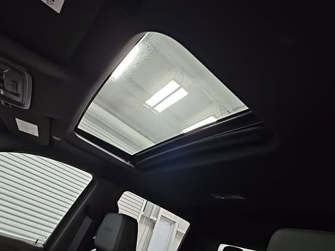 Used 2022 GMC Sierra 1500 AT4 w/ AT4 Premium Package image 32