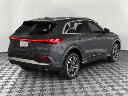 New 2026 Audi Q5 Premium image 9