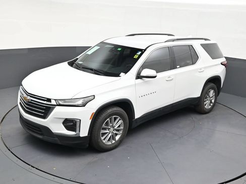 Used 2024 Chevrolet Traverse LT FWD image 9